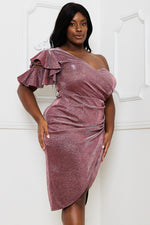 Load image into Gallery viewer, Glittered Ruffle
